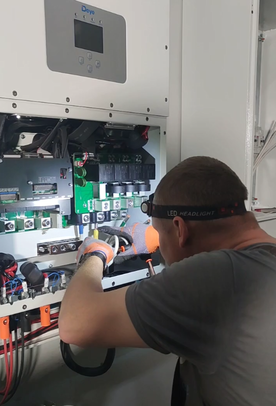 Сервісне обслуговування сонячних електростанцій